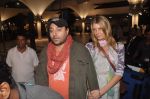 Vikram Chatwal arrives in India with gf in Mumbai Airport on 17th March 2012 (13).JPG